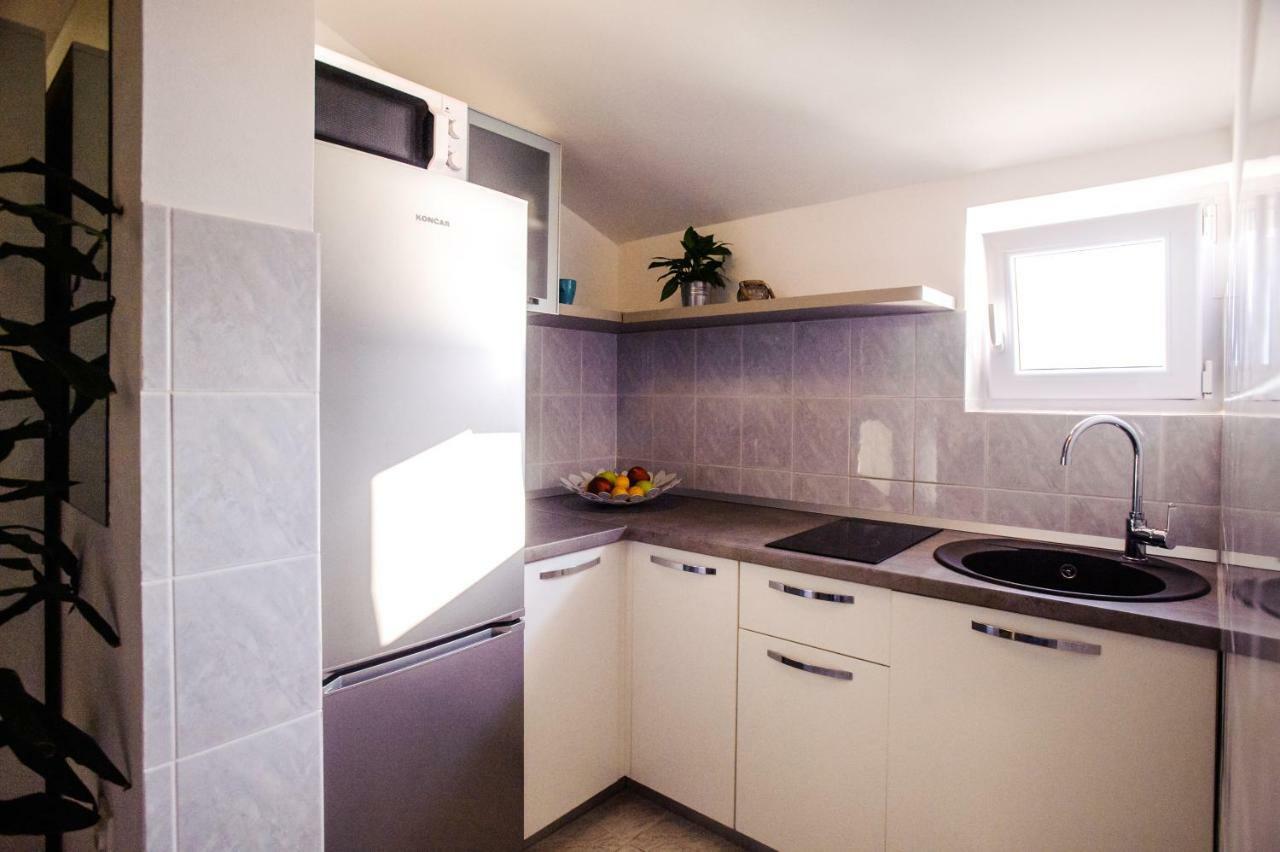 Apartments Korda L&M- Suhi Potok Есенице Экстерьер фото